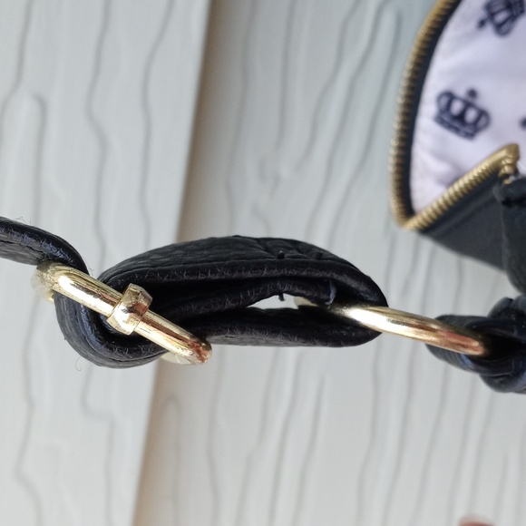 Juicy Couture Leather Cross body with adjustable strap - Picture 7 of 10